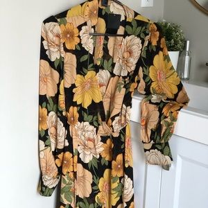 🆕💛Sheer, long floral print dress new with tags.